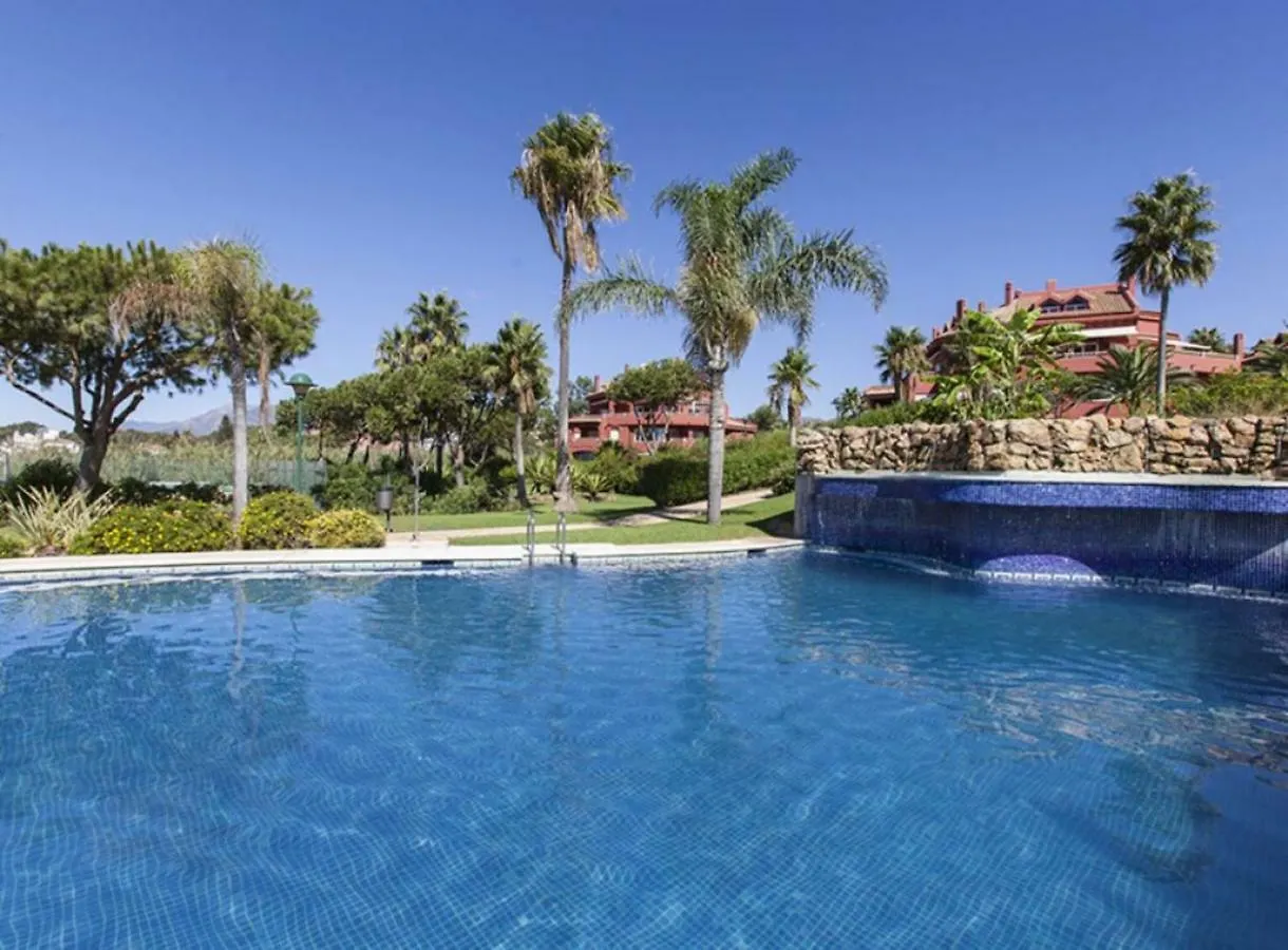 Beach Apartment In Elviria Marbella, Great Location With The Beach On Your Door Step contacts